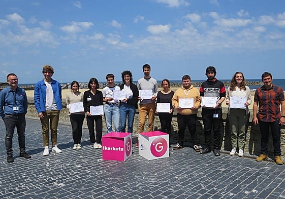 Ikerlari sarituak, UEU eta erakunde publikoetako ordezkariekin.