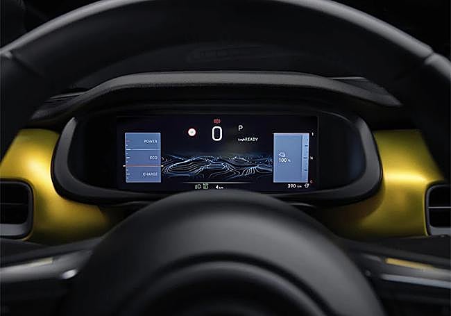 Su salpicadero ofrece líneas muy horizontales y está muy digitalizado, con pantallas, para el cuadro de instrumentos de 7 o 10,25«, y la del sistema multimedia de 10,25 pulgadas.