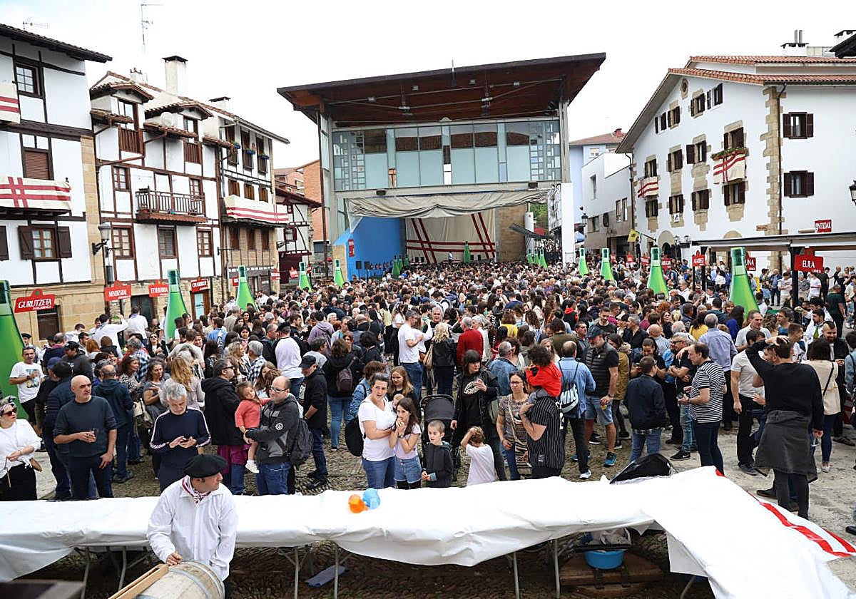 La sidra, protagonista en Usurbil