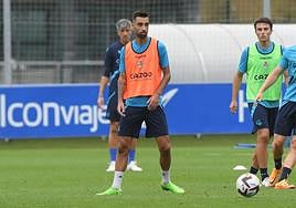 Brais Méndez y David Silva se ejercitan con el grupo en Zubieta