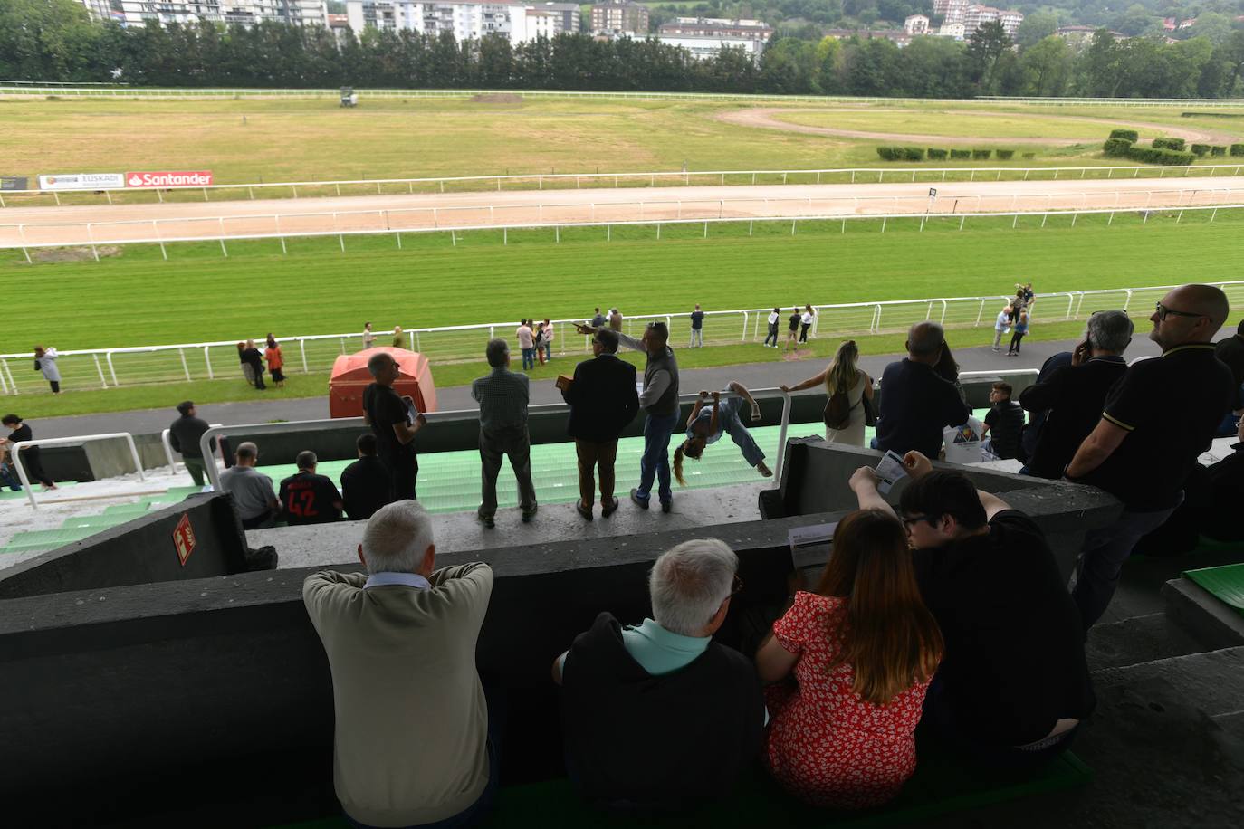 El hipódromo alza el telón
