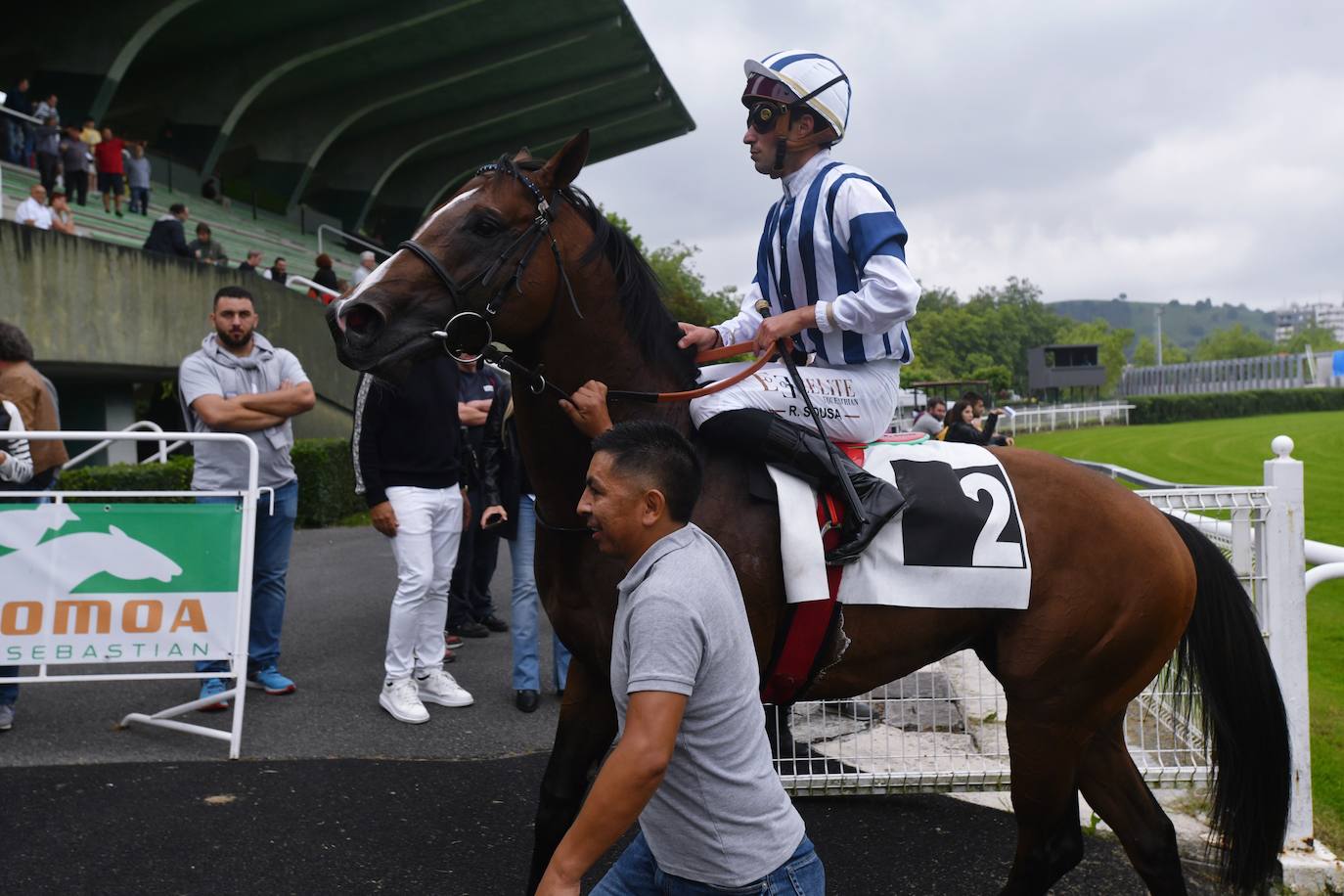 El hipódromo alza el telón