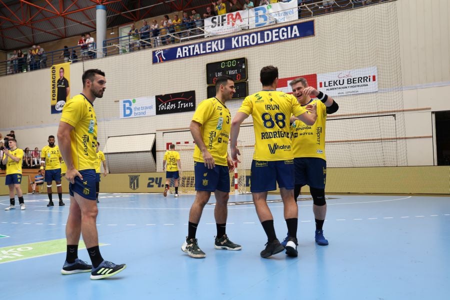 El partido del Bidasoa y las despedidas, en imágenes