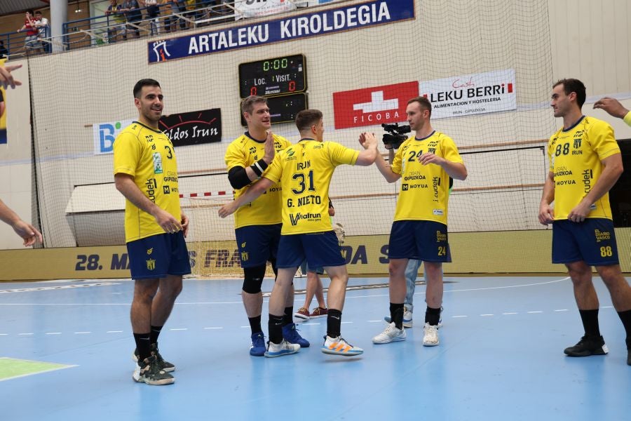 El partido del Bidasoa y las despedidas, en imágenes