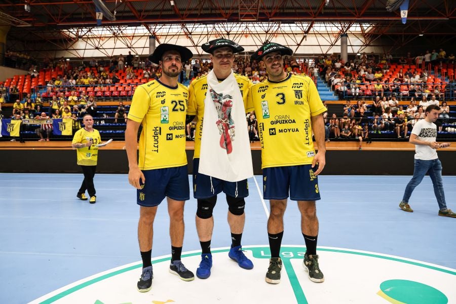 El partido del Bidasoa y las despedidas, en imágenes