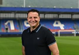 César Palacios seguirá al frente de la dirección deportiva del Eibar