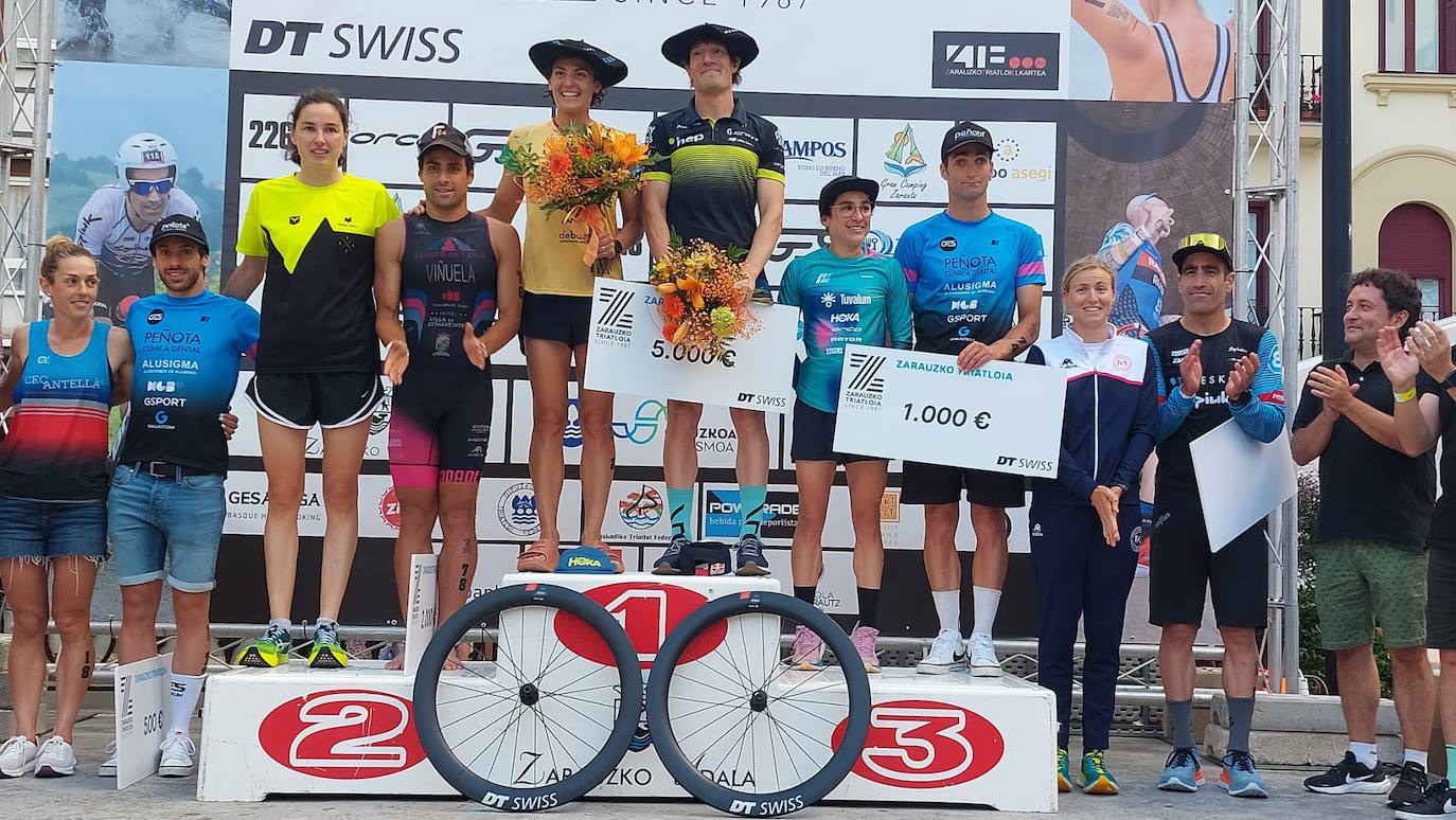 Buen ambiente en Zarautz en el triatlón