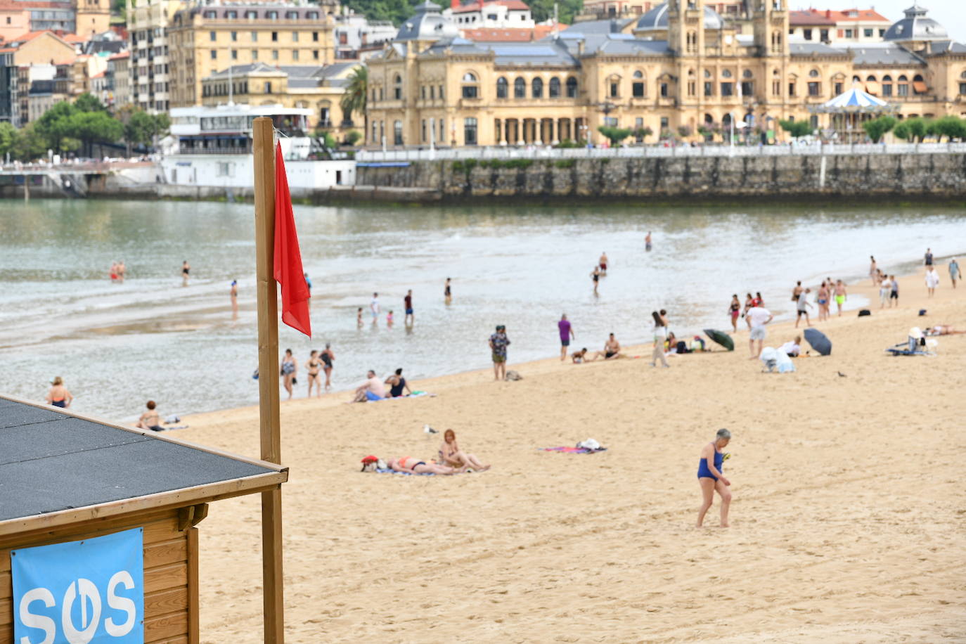 Se hunde un yate de 14 metros de eslora en la bahía de La Concha