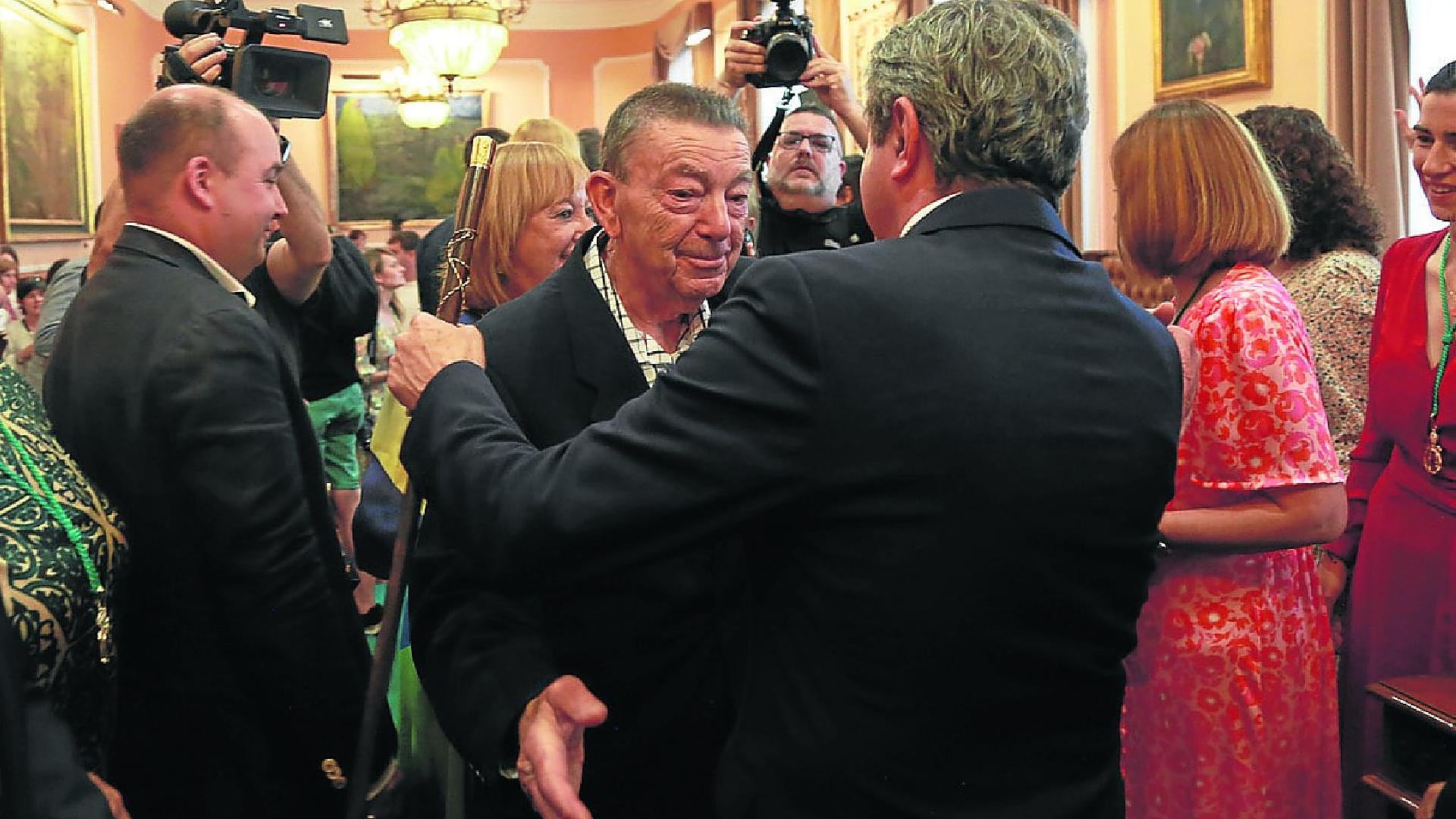 Irun El último servicio de Aizpiolea después de más de 30 años de