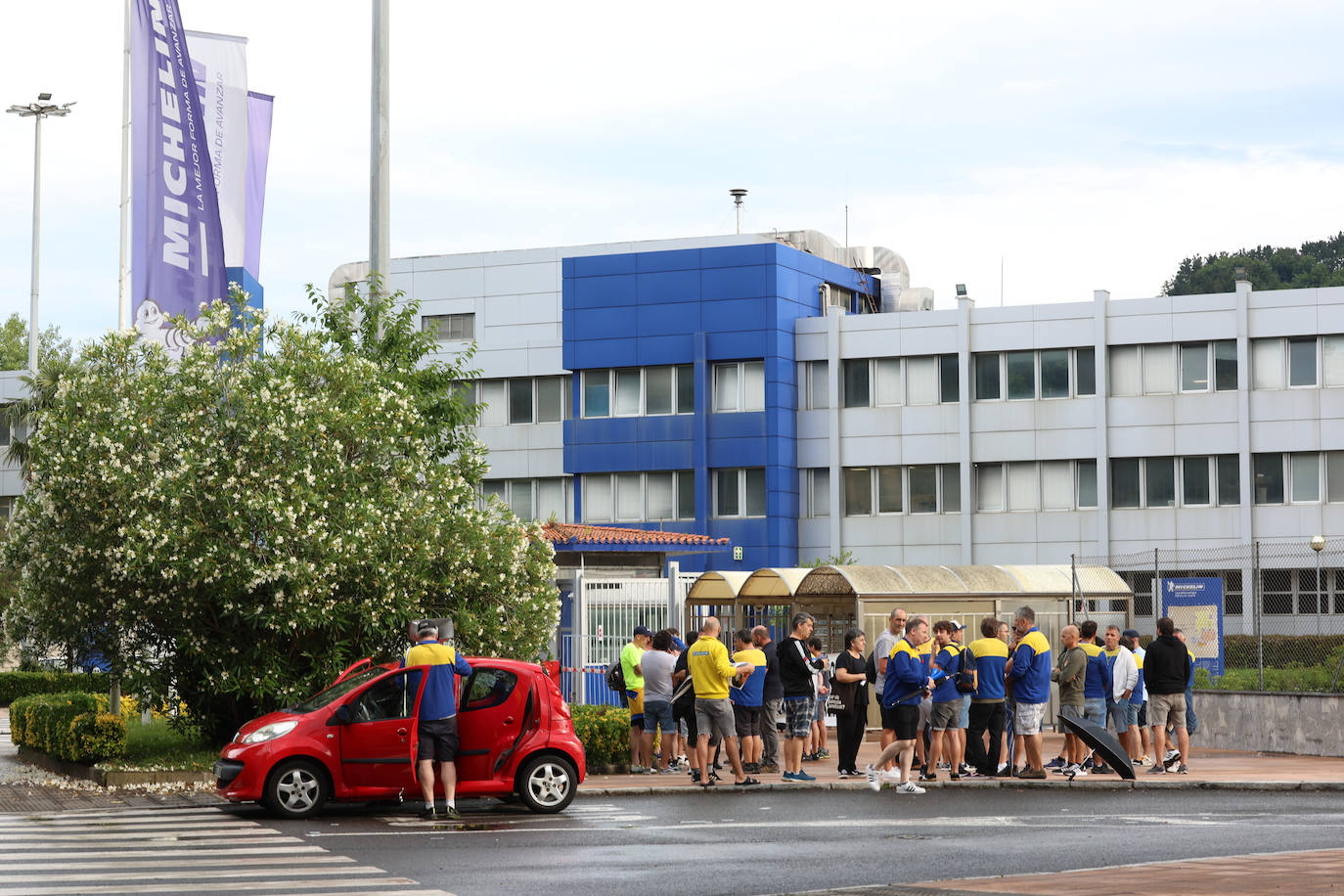 Jornada de huelga en Michelin Lasarte-Oria