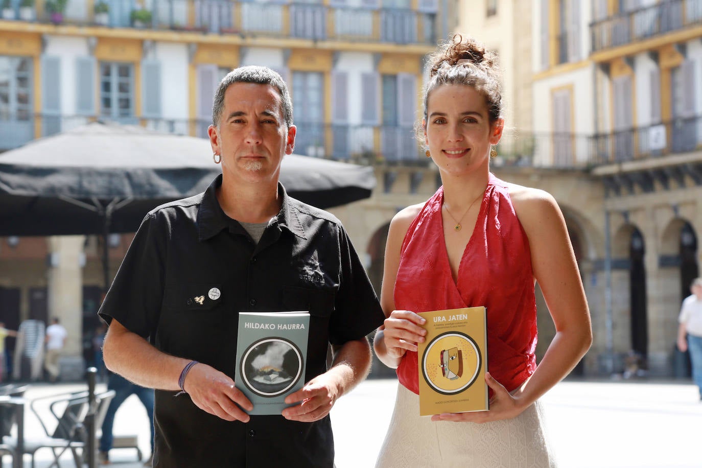 Barandiaran eta Goikoetxea, Donostian egindako aurkezpenaren aurretik.