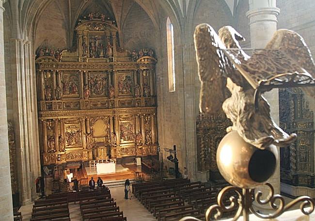 interior de la parroquia de Irun.