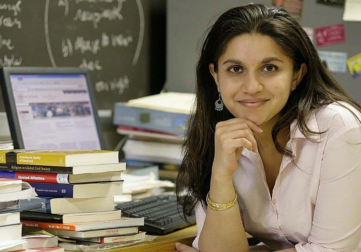 Rafia Zakaria idazlearen obra euskarara ekarriko du Jakinek