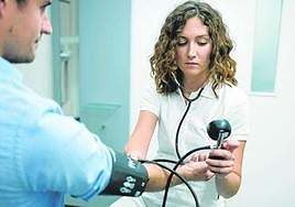 Los dentistas también supervisarán la tensión de sus pacientes.