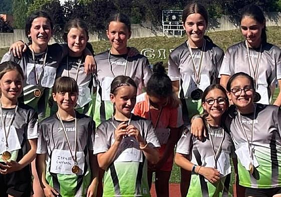 Podios masculino y femenino de la competición de fin de temporada.