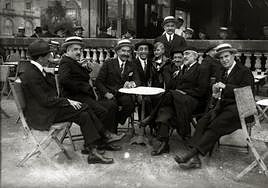 Tertulia del Café Guria con Pedro Muñoz Seca.