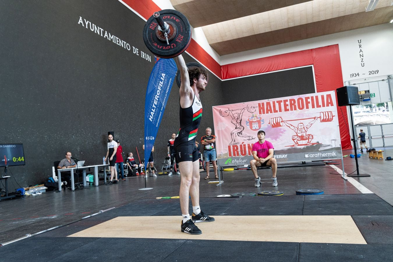 Las cuadrillas protagonizan el sábado festivo de San Marcial