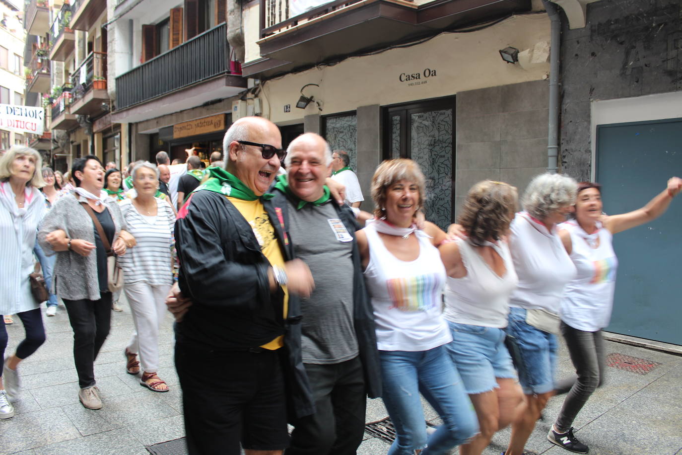 Las cuadrillas toman las fiestas
