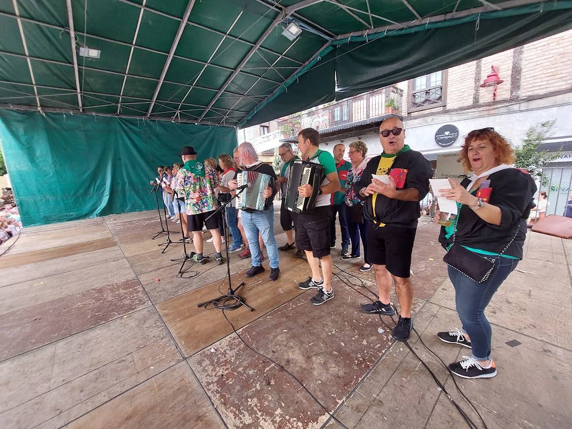 Las cuadrillas toman las fiestas