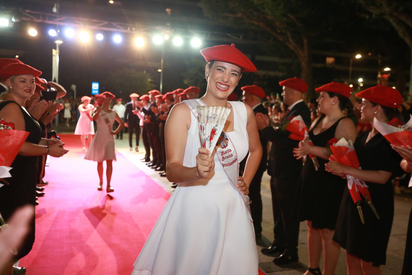 Presentación de cantineras del Alarde Tradicional