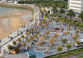 Vista aérea del paseo y de la playa de La Concha.