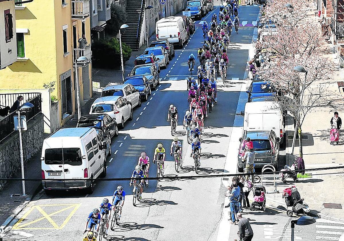 Itzulia Anoetatik barrena igaro zen Alkizatik behera.