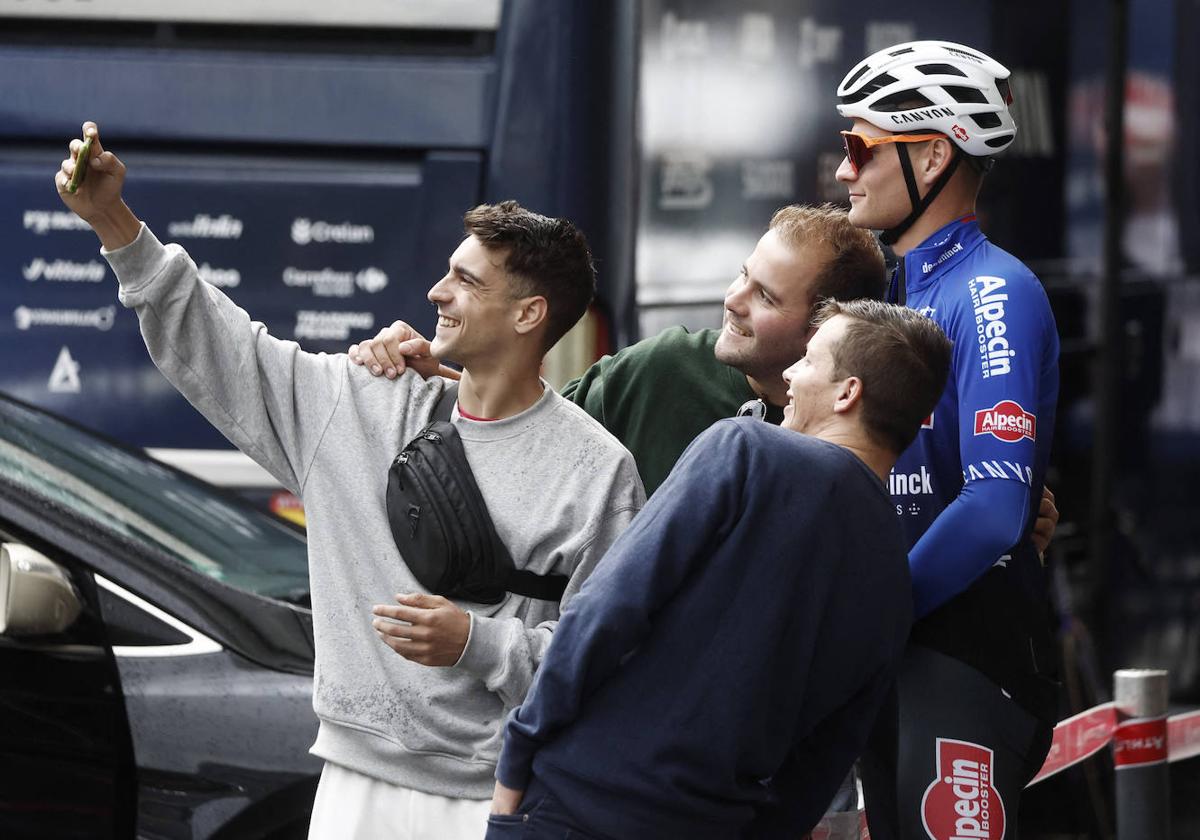 Van der Poel ayer, aclamado como Dortinacq en su día, más de un siglo después.