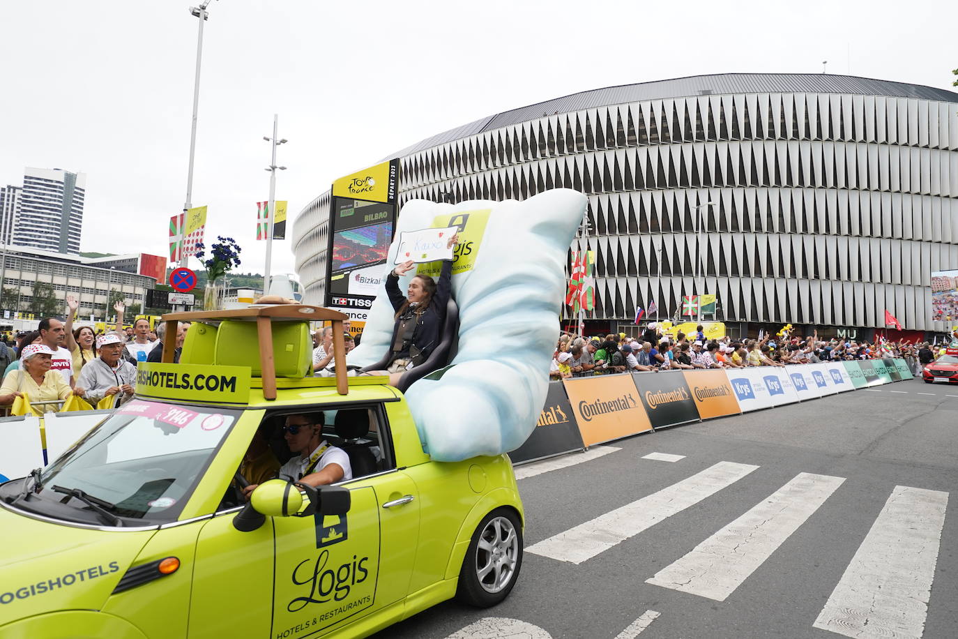 Gran ambiente en la salida del Tour de Francia desde Bilbao