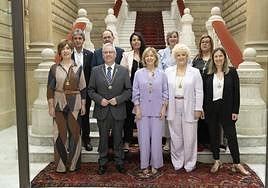 Los nuevos diputados forales tomaron ayer posesión de sus cargos.