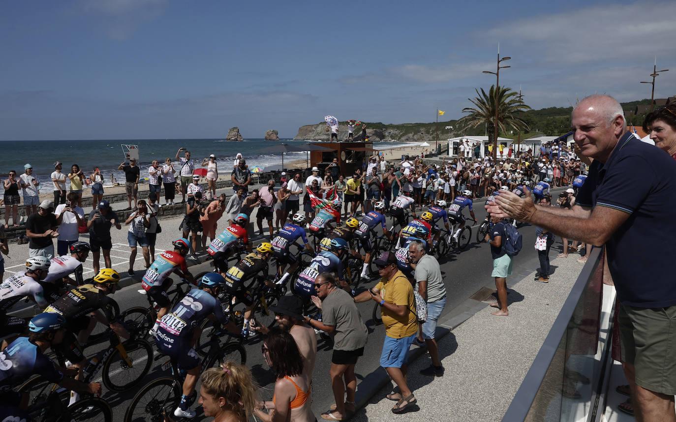 Las mejores imágenes de la etapa del Tour en Gipuzkoa