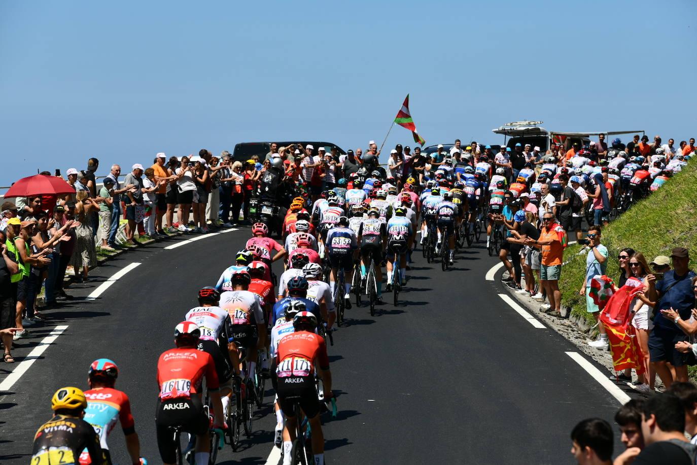 Las mejores imágenes de la etapa del Tour en Gipuzkoa