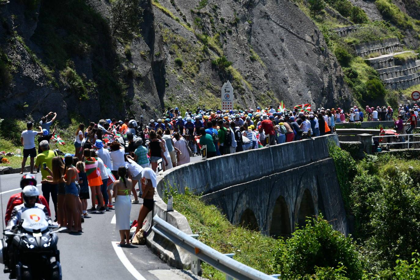 Las mejores imágenes de la etapa del Tour en Gipuzkoa