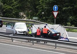 Un varón ha fallecido este mediodía en un accidente en la A-15 en Hernani entre dos vehículos