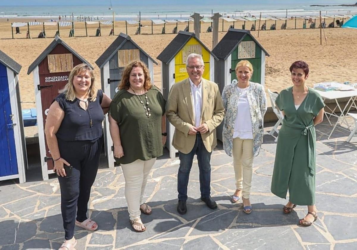 Representantes institucionales durante la presentación de la campaña.
