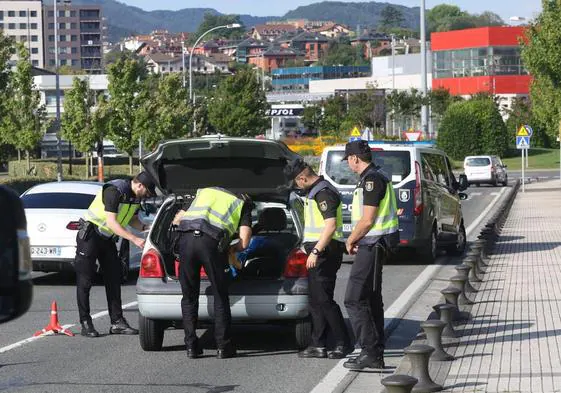 Abogados de Baiona y Pau recurren que se pueda vigilar la muga con drones