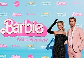 Margot Robbie y Ryan Gosling en el estreno mundial de 'Barbie' el 9 de julio en Los Angeles