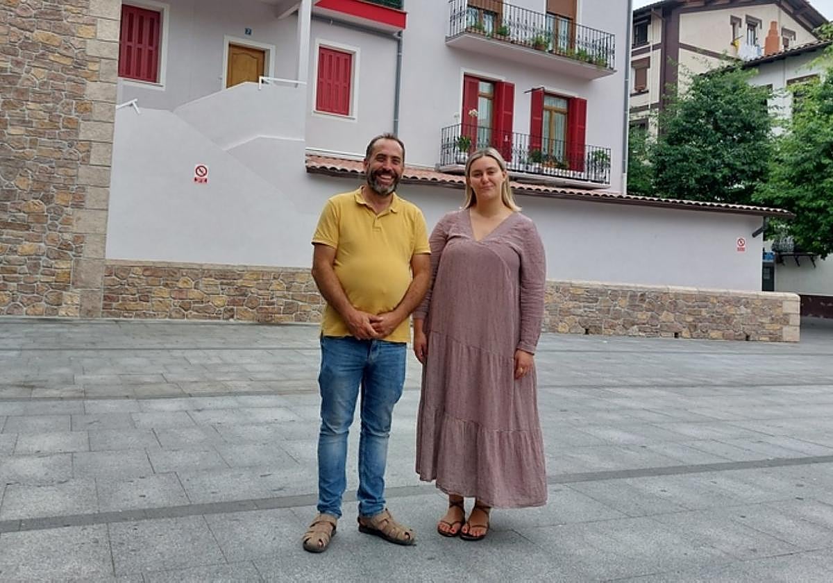 Asier Velasco y Anne Ugarteburu presentaron ayer la feria.