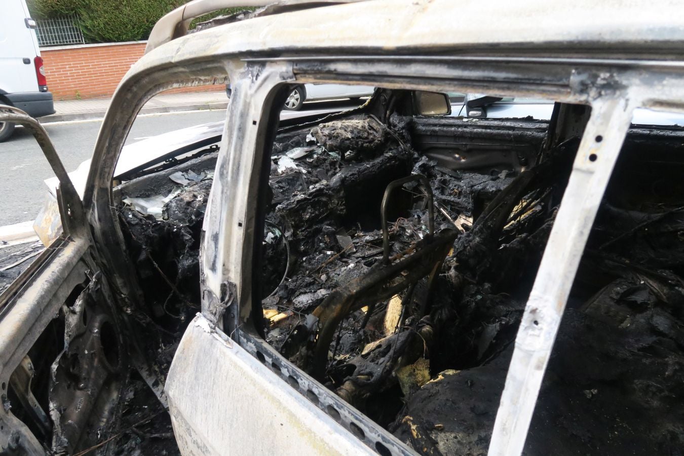Nueve motos y un coche calcinados en San Sebastián