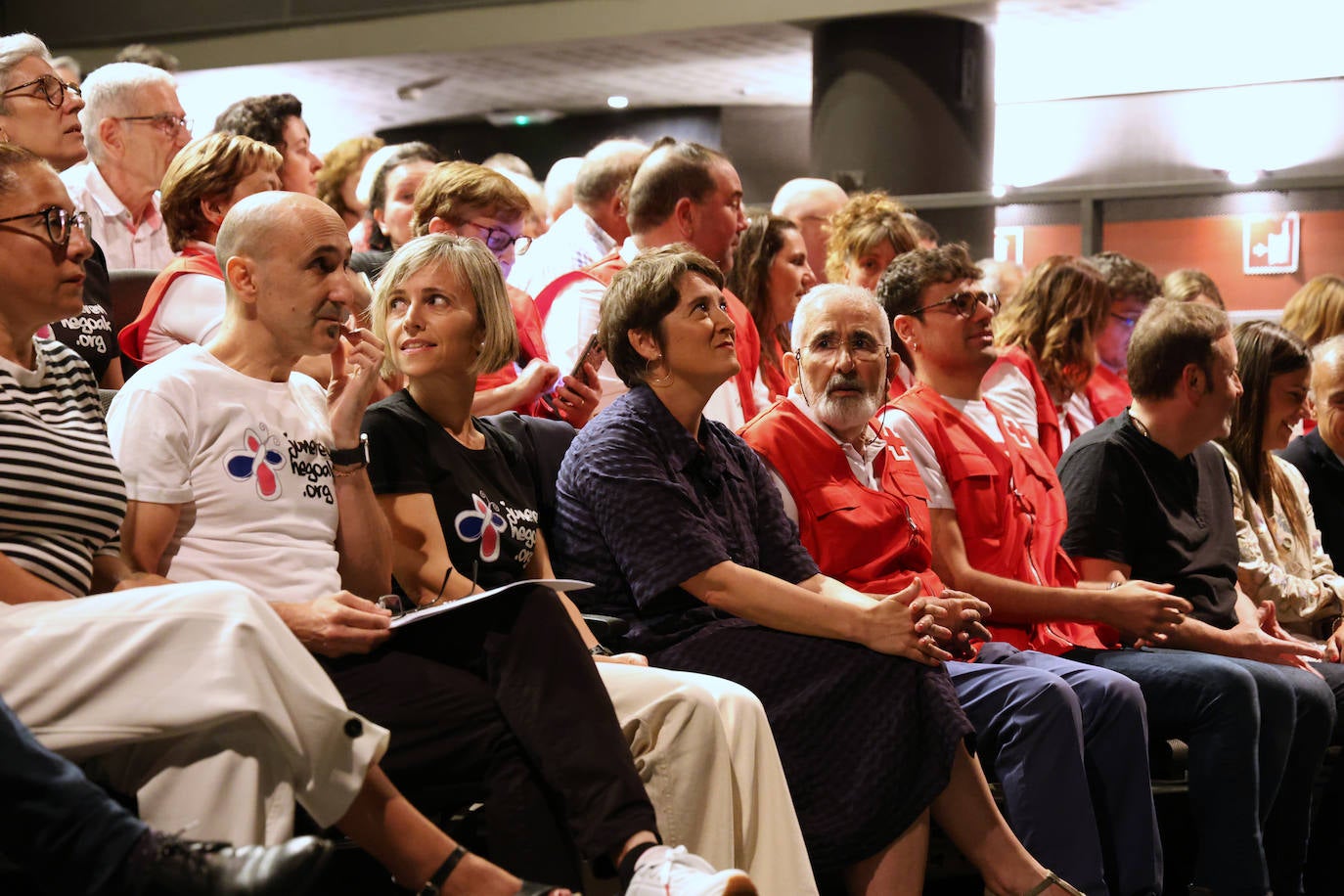 Reconocimiento a Juneren Hegoak y la Agrupación Local de la Cruz Roja en Errenteria