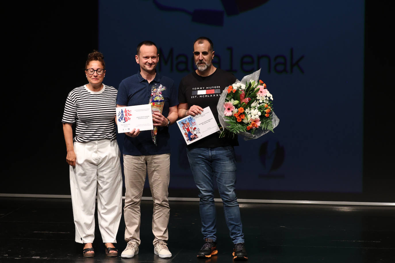 Reconocimiento a Juneren Hegoak y la Agrupación Local de la Cruz Roja en Errenteria