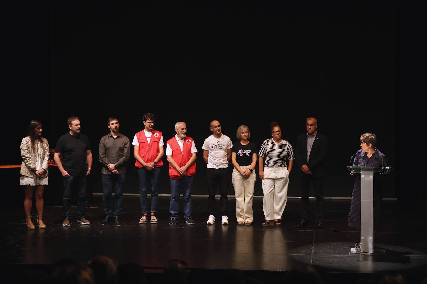 Reconocimiento a Juneren Hegoak y la Agrupación Local de la Cruz Roja en Errenteria