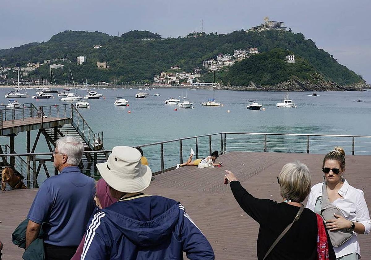 Donostia limitará a 20 personas las visitas guiadas en temporada alta «para evitar incomodidades» a la ciudadanía