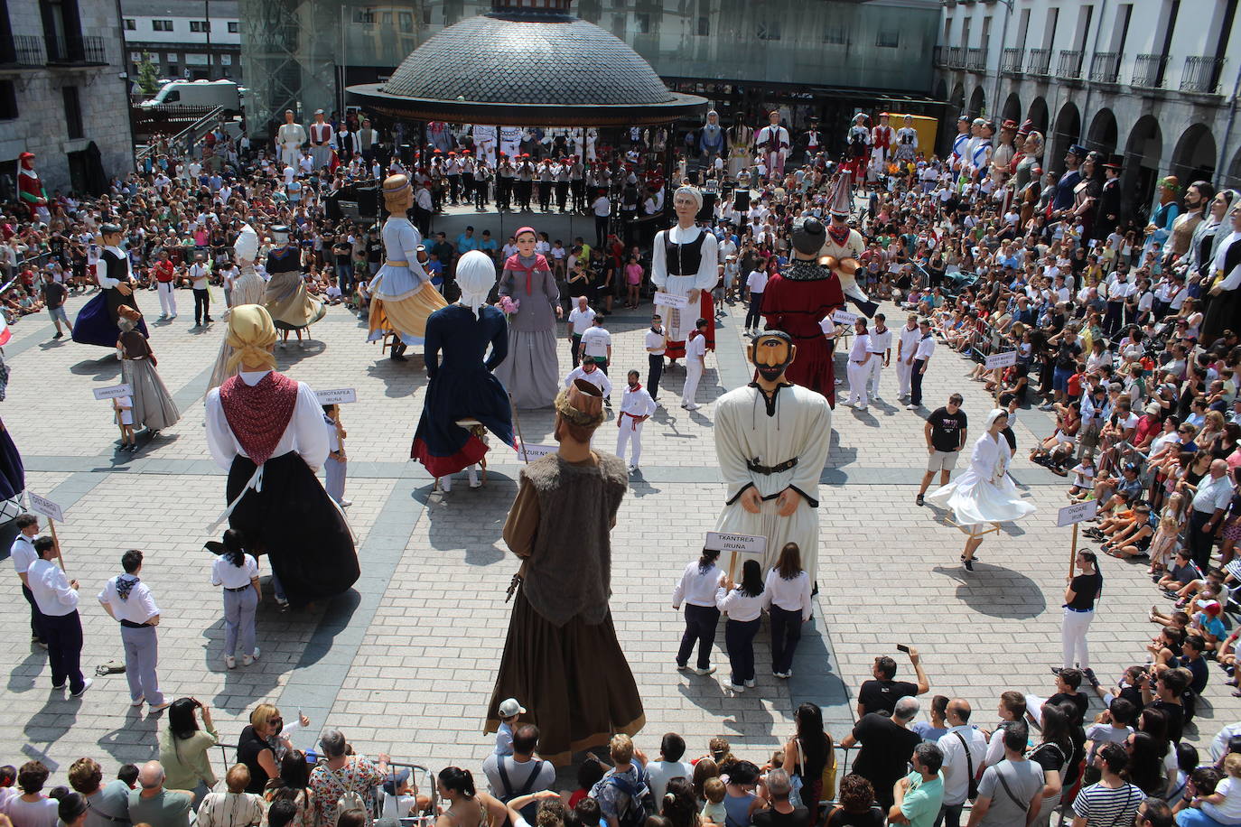 Los gigantes conquistan Azpeitia