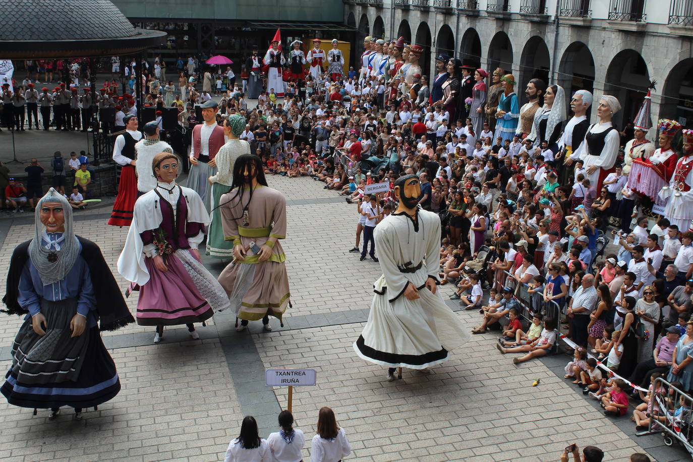 Los gigantes conquistan Azpeitia
