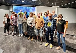 Planaren aurkezpenean parte hartu zuten lagunak.