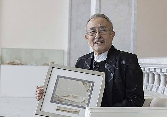 Yamashita posa con su premio en el Victoria Eugenia.