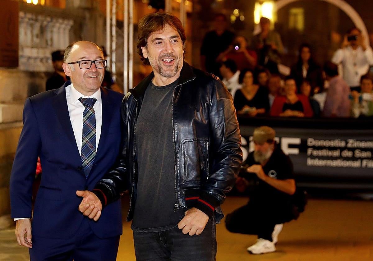 José Luis Rebordinos, con Javier Bardem, en una de las muchas visitas del actor al Zinemaldia.