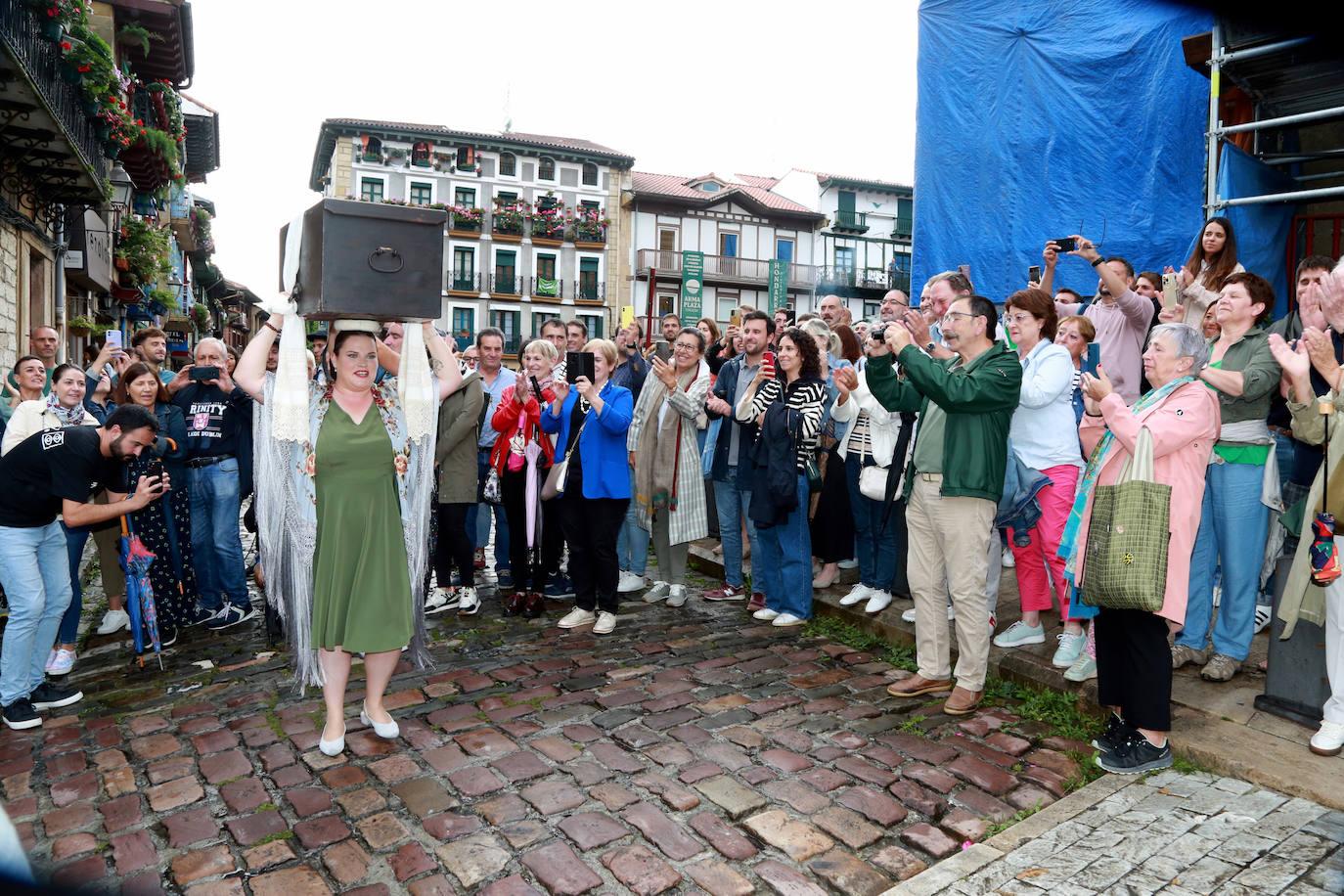 Las mejores imágenes de las vueltas a la kutxa en Hondarribia