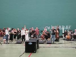 Et Incarnatus Orkestrak hainbat artistekin eskaini ditu emanaldiak.