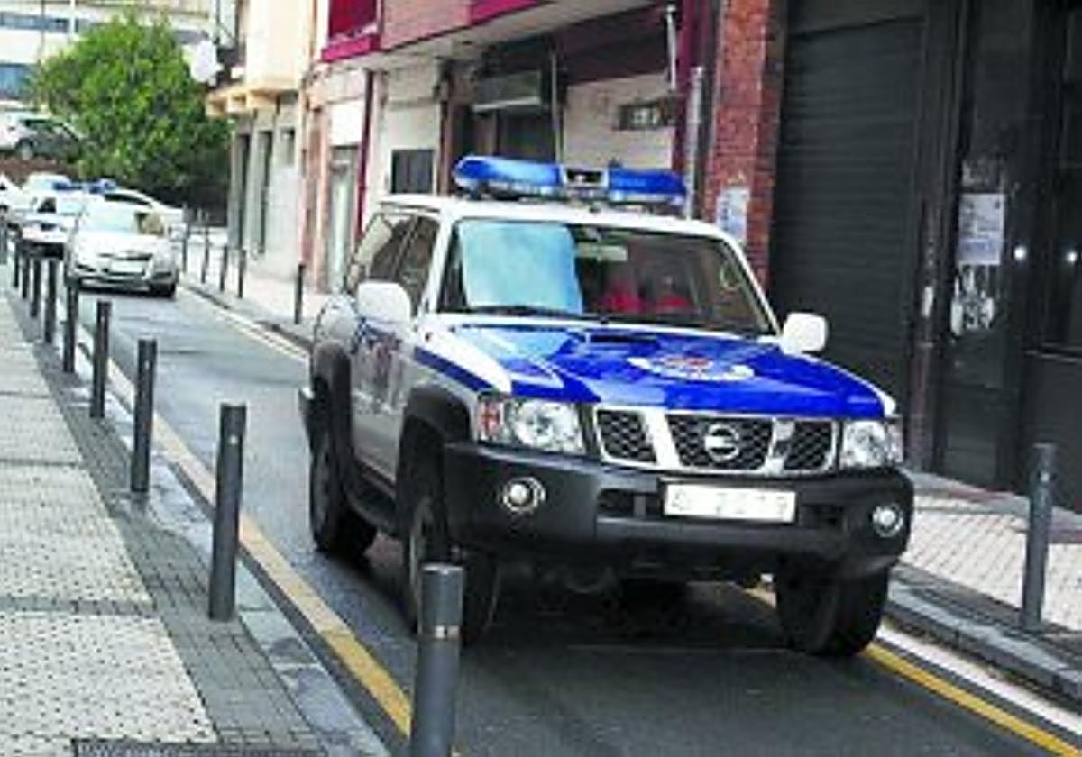 Retiran otra pancarta contra la Ertzaintza en las fiestas del barrio donostiarra de Loiola